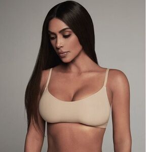 SKIMS Fits Everybody Scoop Bralette Size XS Color Clay NWT